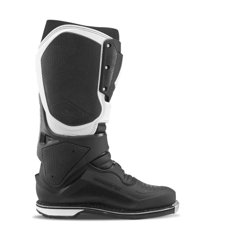 Mega Sale Gaerne SG22 Boot Black/White Size - 9.5