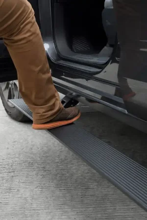 In Demand RealTruck 15-19 Chevy Silverado 25/3500HD CC Dsl 4dr VoltStep Electric Running Board Kit - Tex. Blk