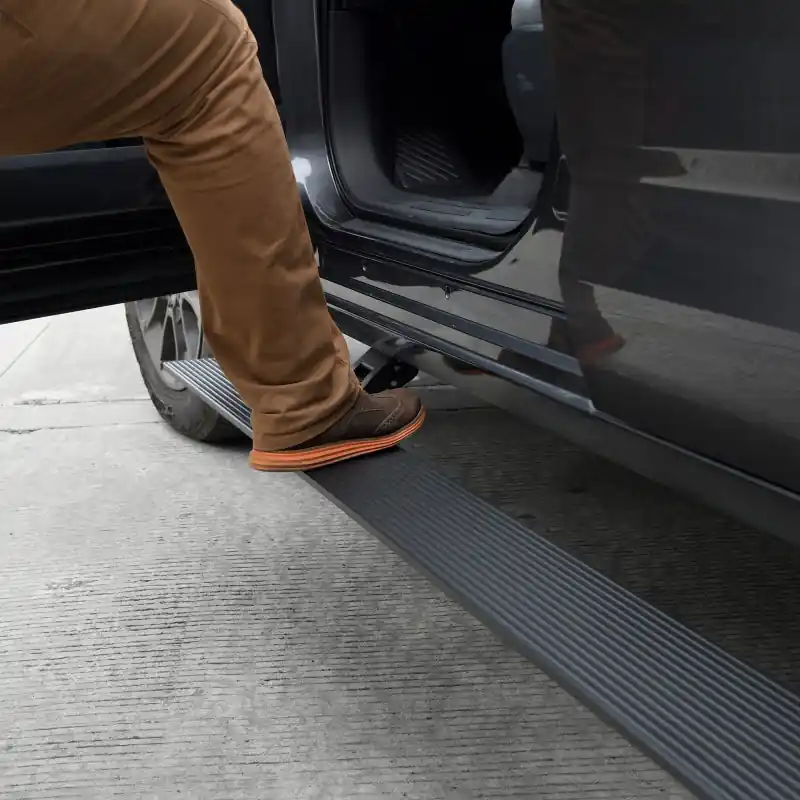 In Demand RealTruck 15-19 Chevy Silverado 25/3500HD CC Dsl 4dr VoltStep Electric Running Board Kit - Tex. Blk